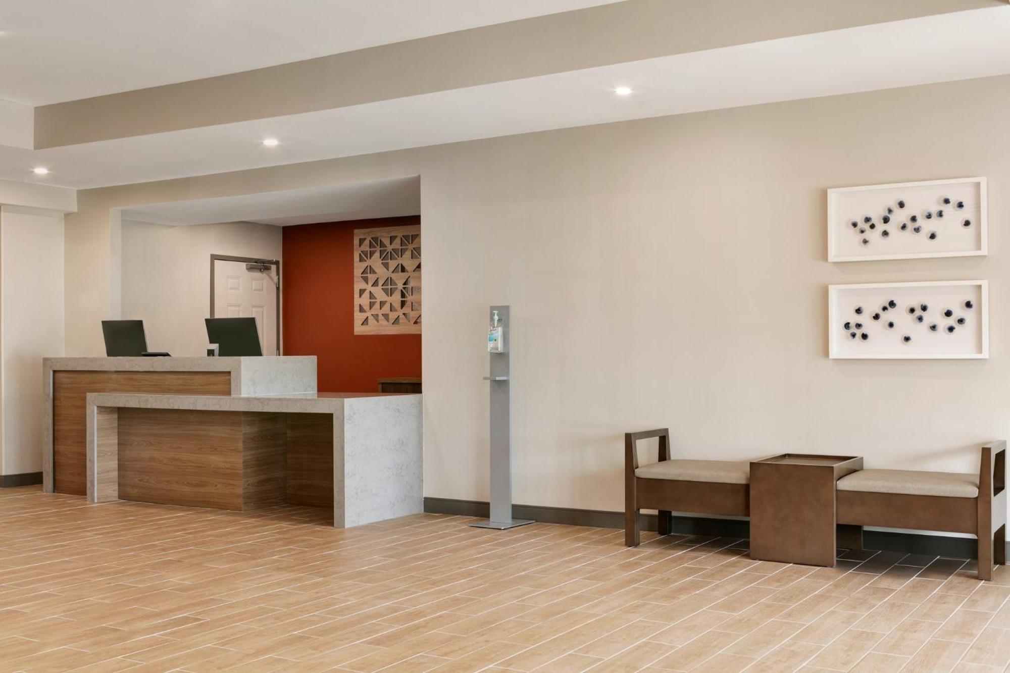 Candlewood Suites Kansas City Northeast By Ihg Exterior foto